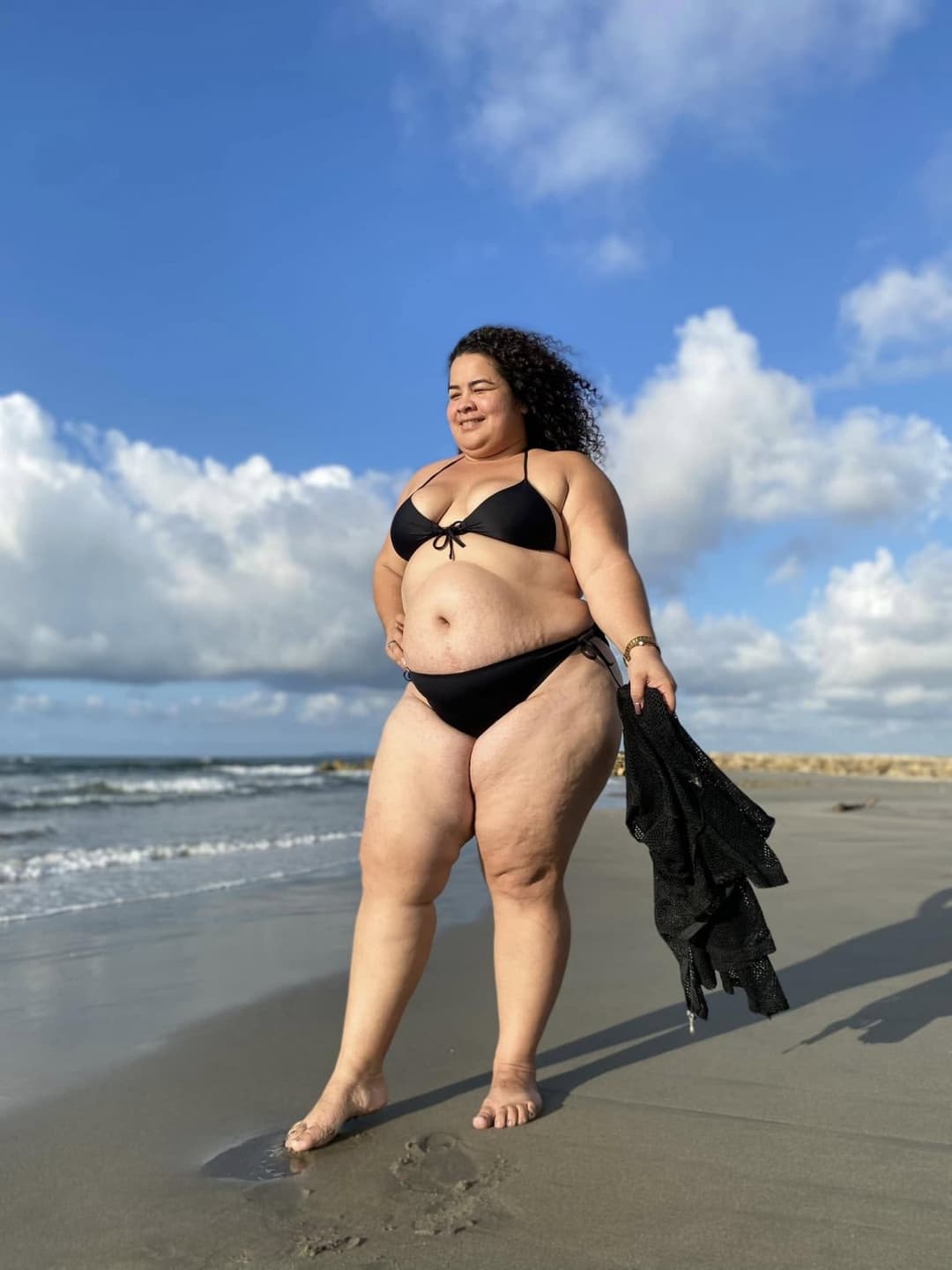 COLUMBIAN BBW BIKINI BABE