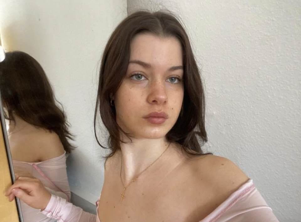 London babe Suzanne Elven