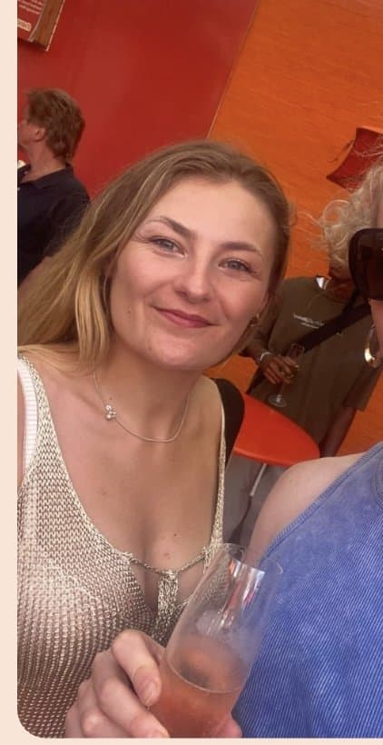 Sir made me share my gf Phoebe. Kik 5577bigass and humiliate me. Share her to see more.