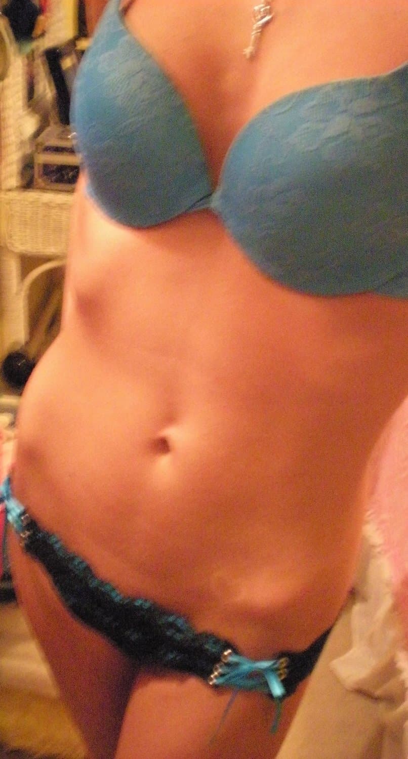 Click to view full size Naughty girl showing herself in lingeries