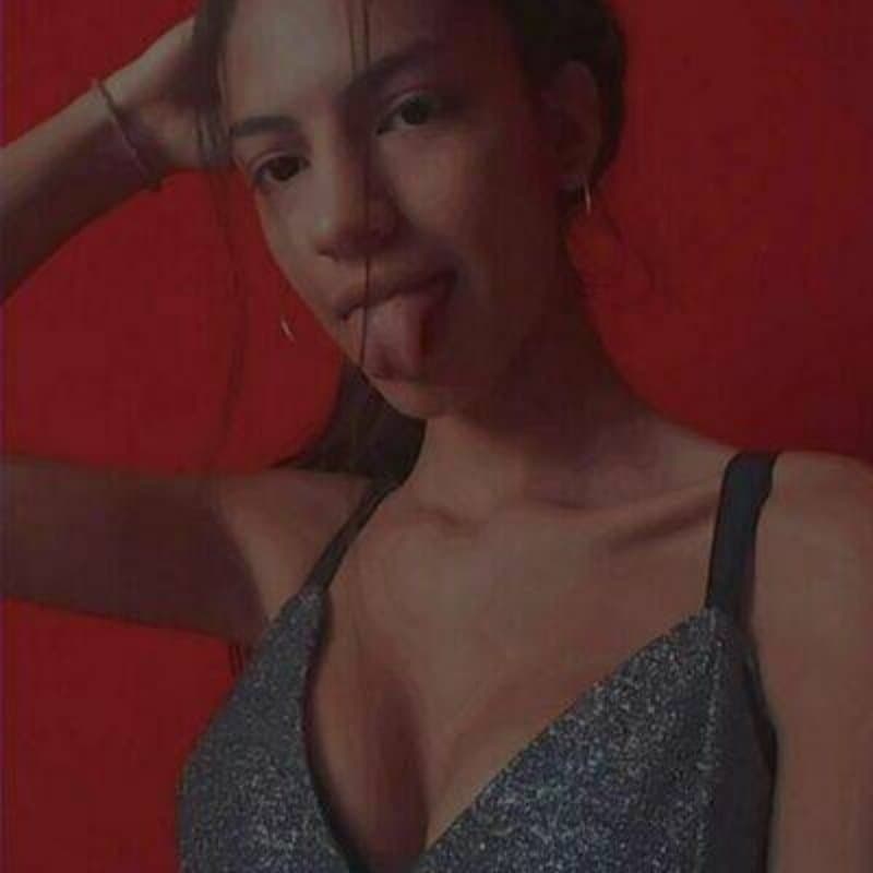 Les gusta priscila? Es bien puta y petera la trolita, me re para la pija y me hace largar la lechita