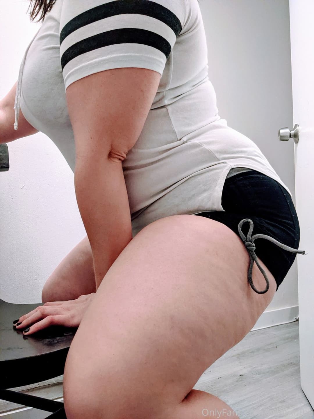 wildmotha - Long Beach, CA milf with milky tits