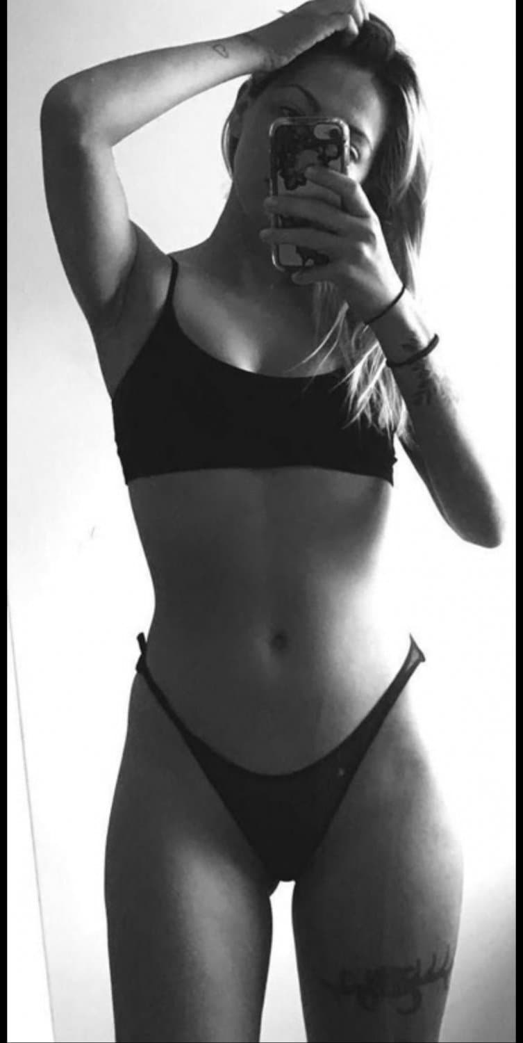 I think my crush Ellen knows how to attract fans