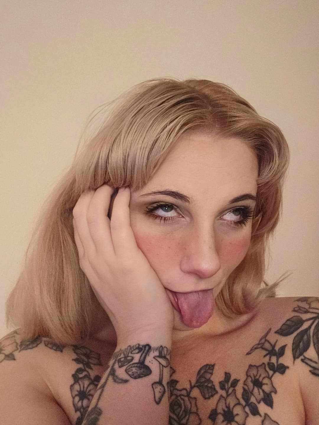 22yo Dani is too curious to resist, becoming a webslut is her biggest desire