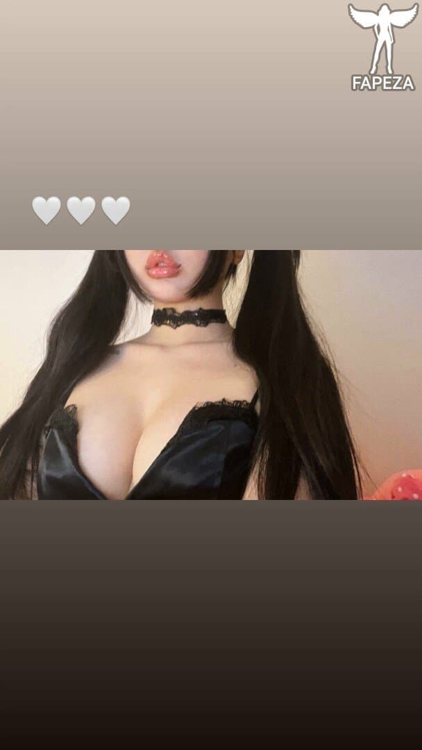 Asian Twitch streamer 4