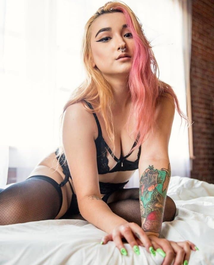 Burlesque dancer 2 early years