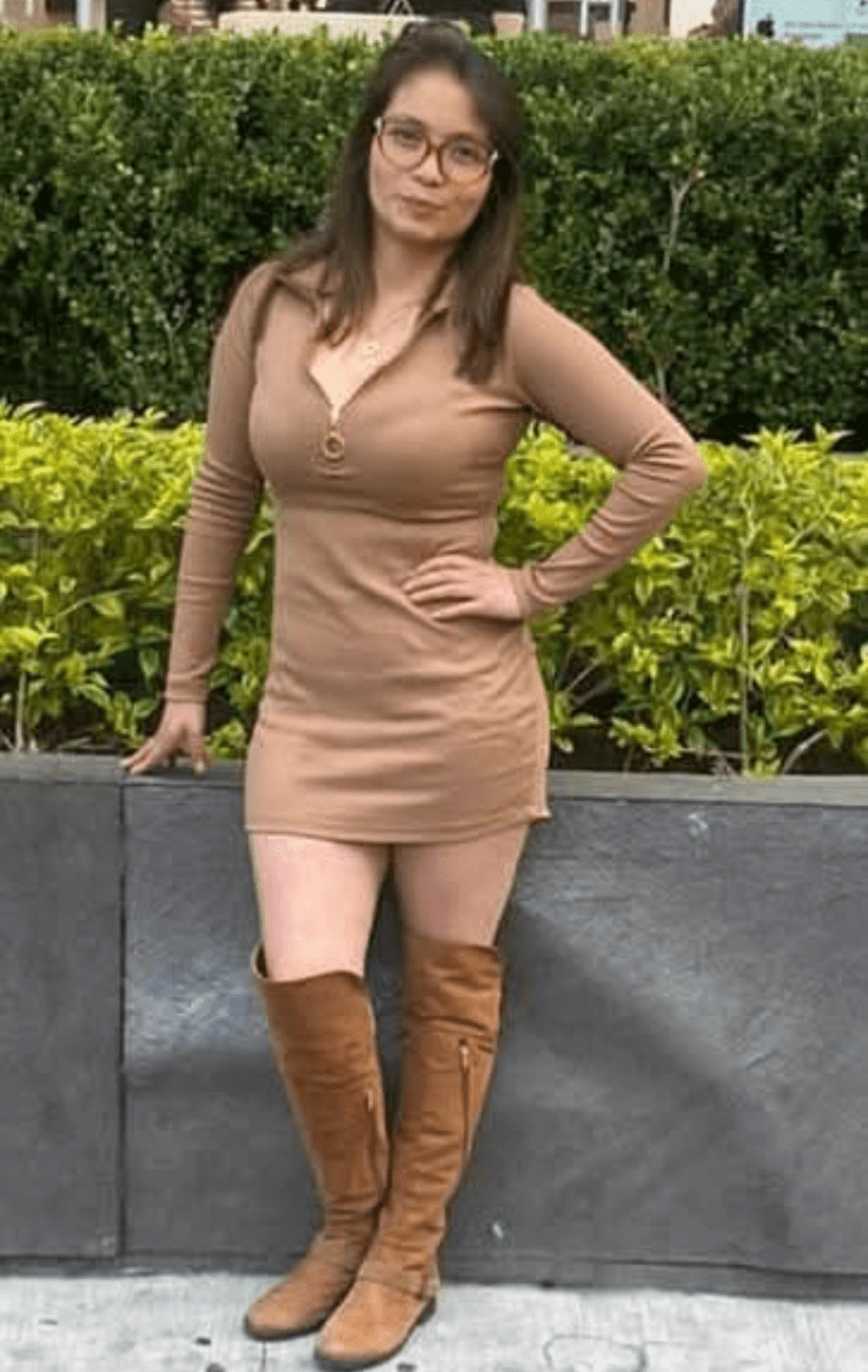 Mamacita rica y soltera jovencita