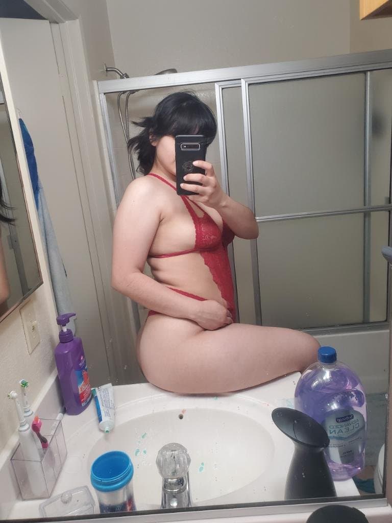 Amature Latina Wife Selfies