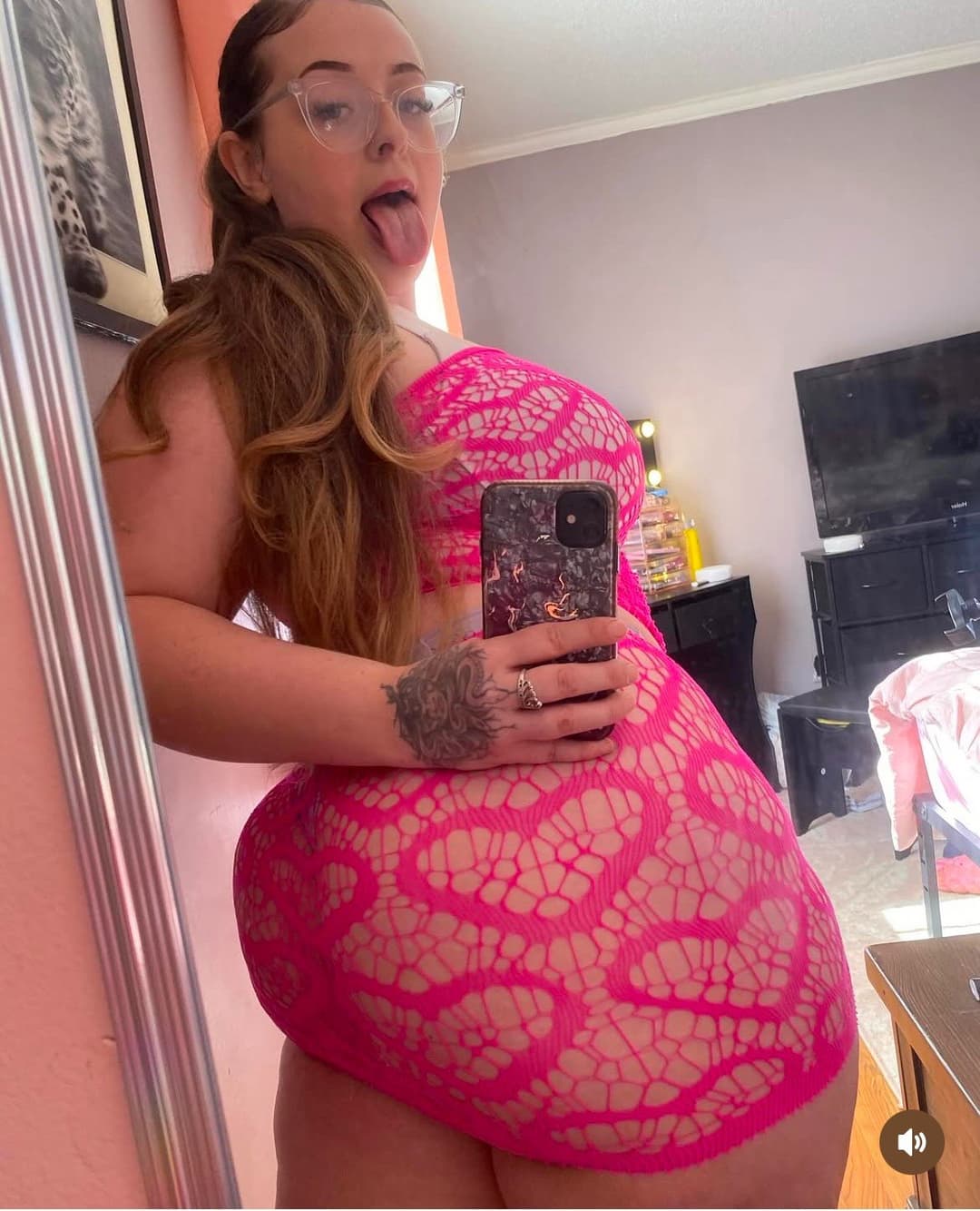 Gotta love a thick ass white girl