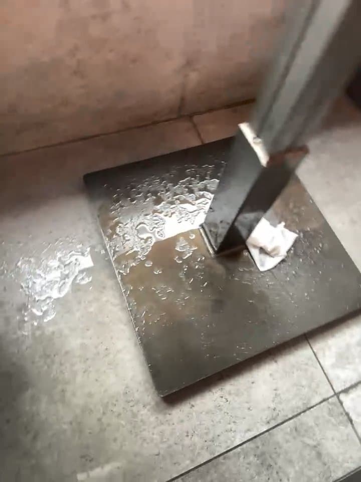 N4lg0n4s3x she shows herself with her transparent dress