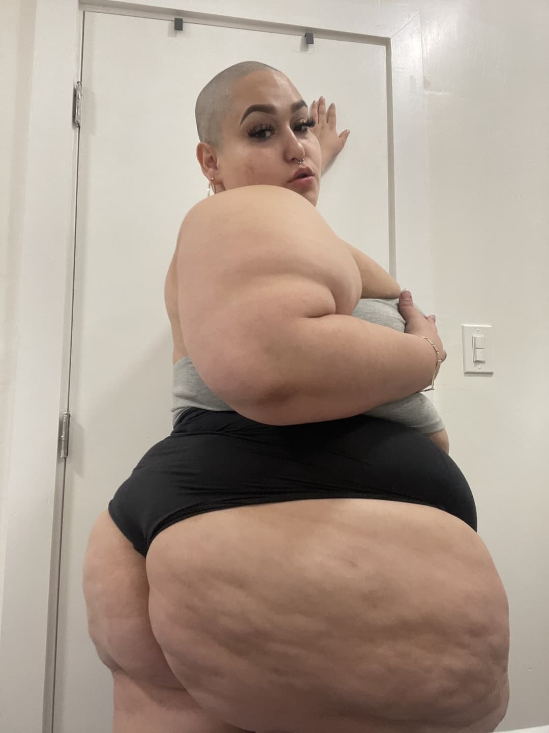 Bald Head Fat Ass Ssbbw Latina