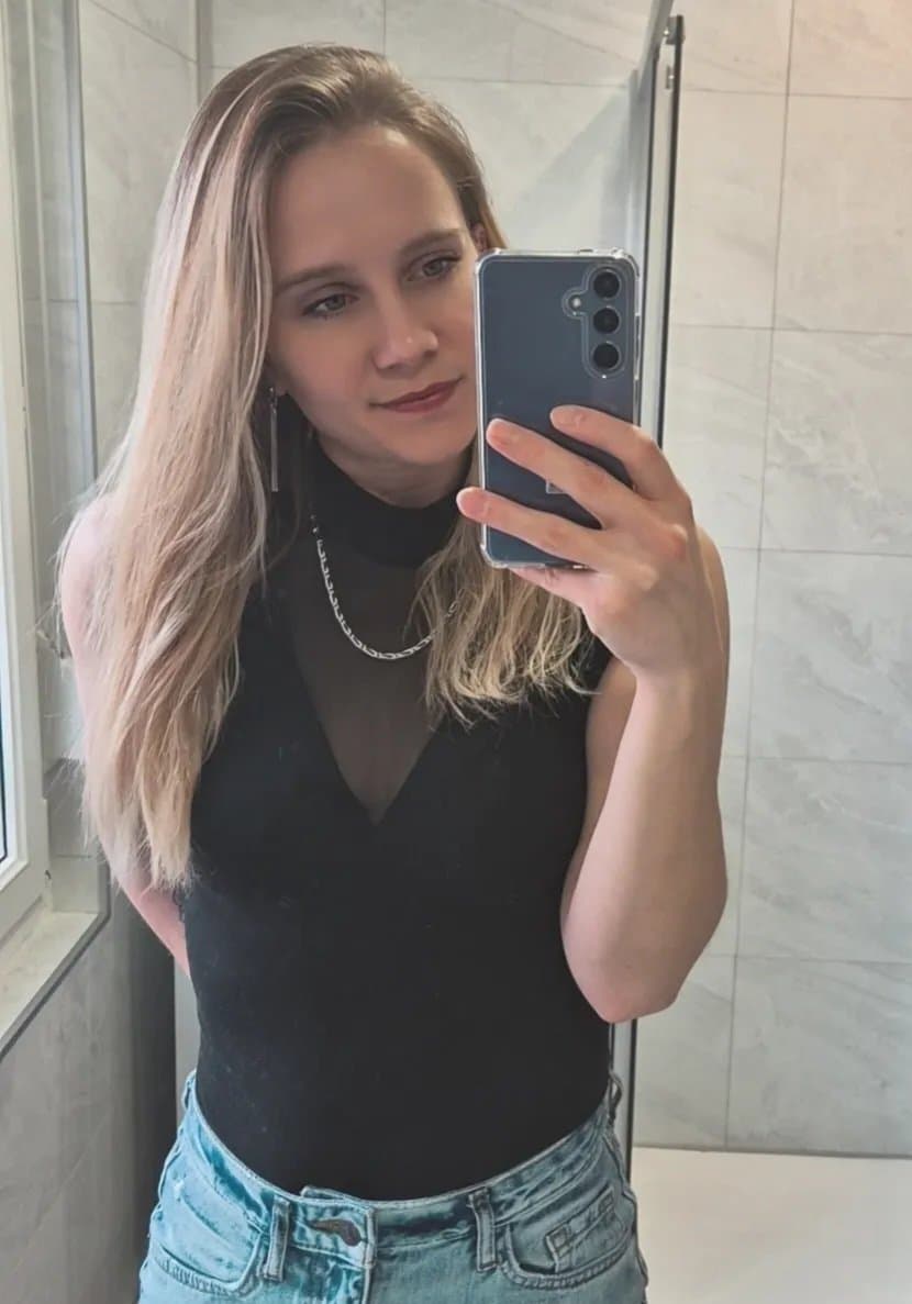 Skinny chienne française exposé