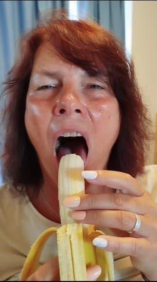 60yo German Granny webslut