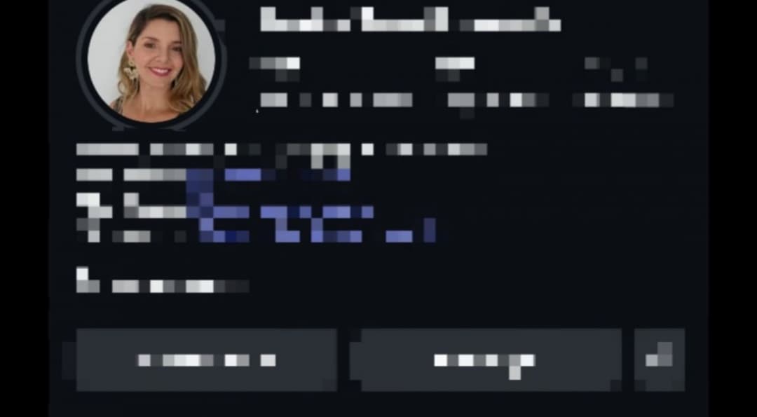 Aunt lost in censoring game - hit me up to play as well | Kik in comments