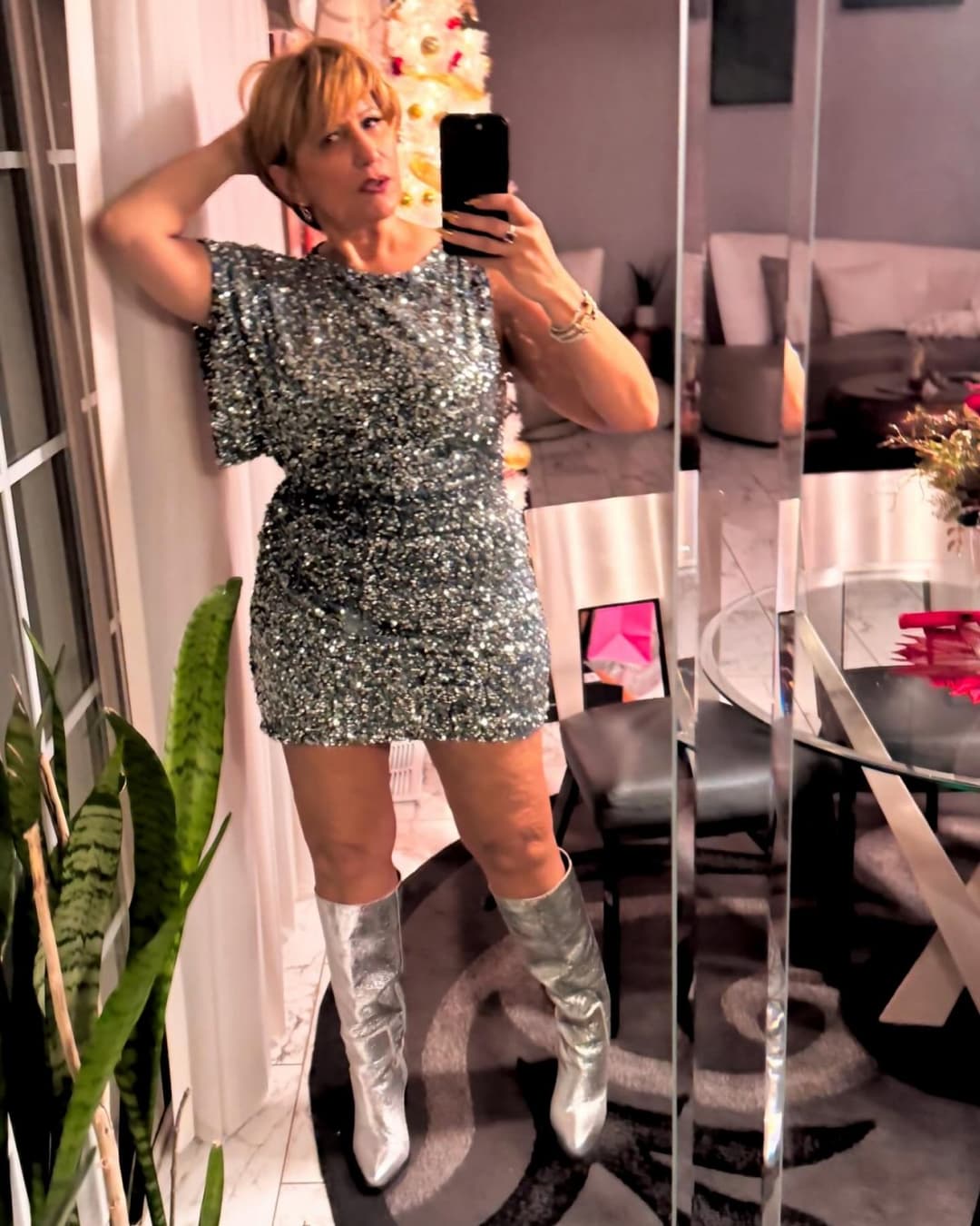 Thick Gilf flight attendant 2