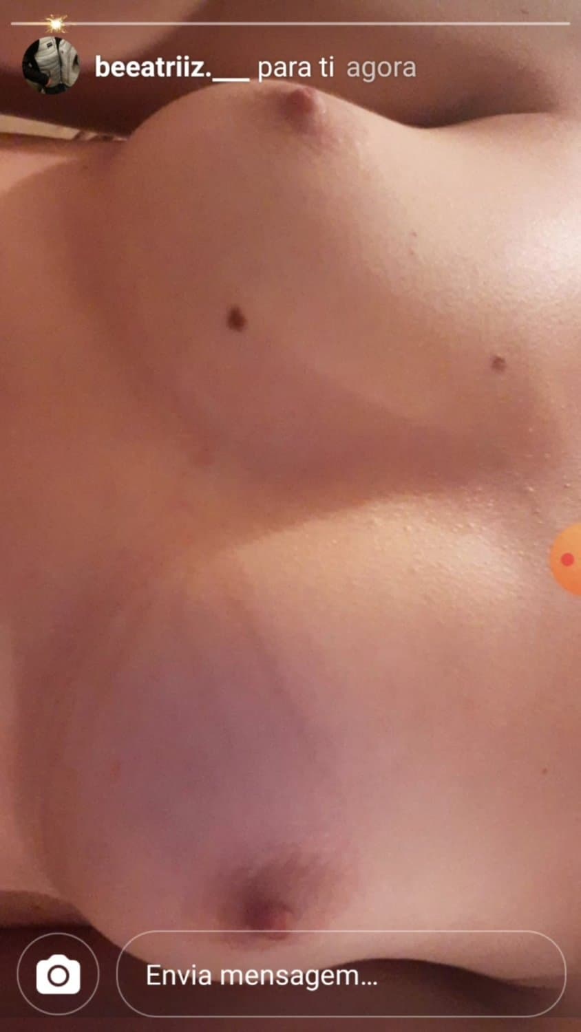 Bea vive no .Cacém Lisboa gostosa 20 anos