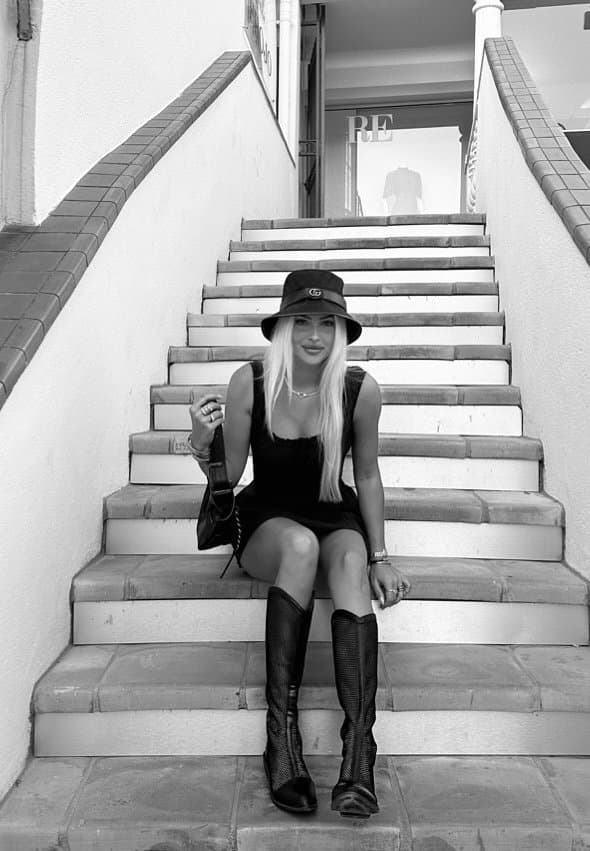 Innocent Blonde bombshell Caroline in desperate need of a cock