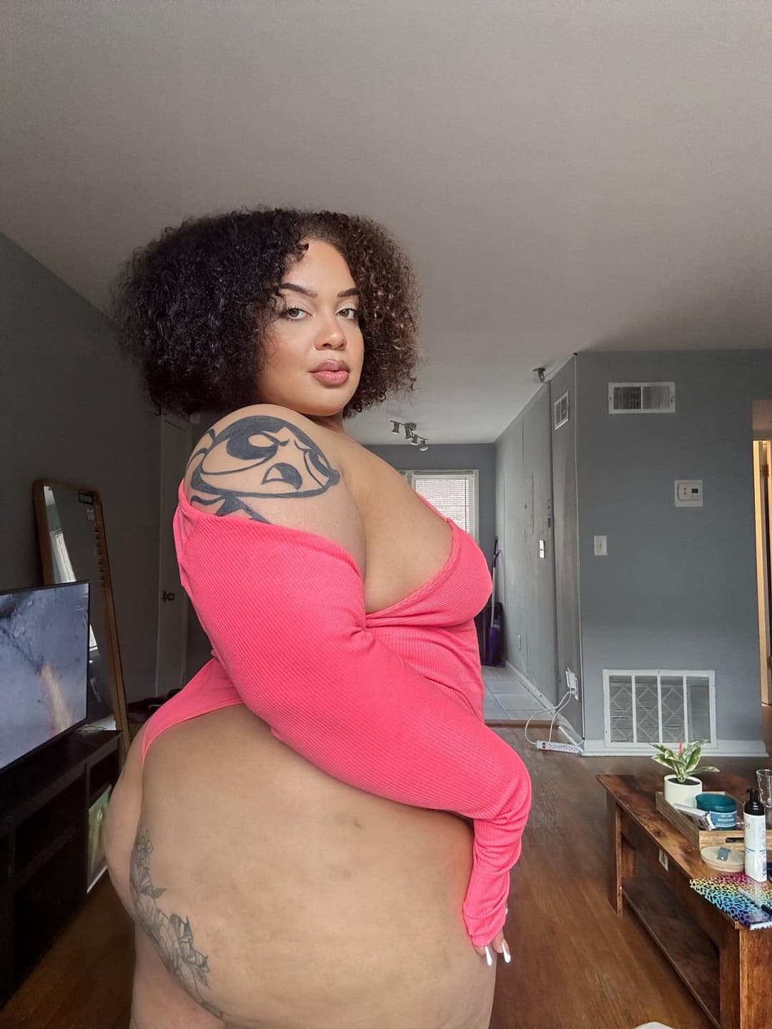 Click to view full size Typical Light skin Ebony