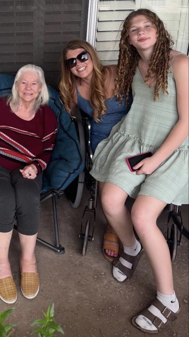 Sexy busty high school teacher Mandi Casillas Bolinger is so sexy and has perfect feet