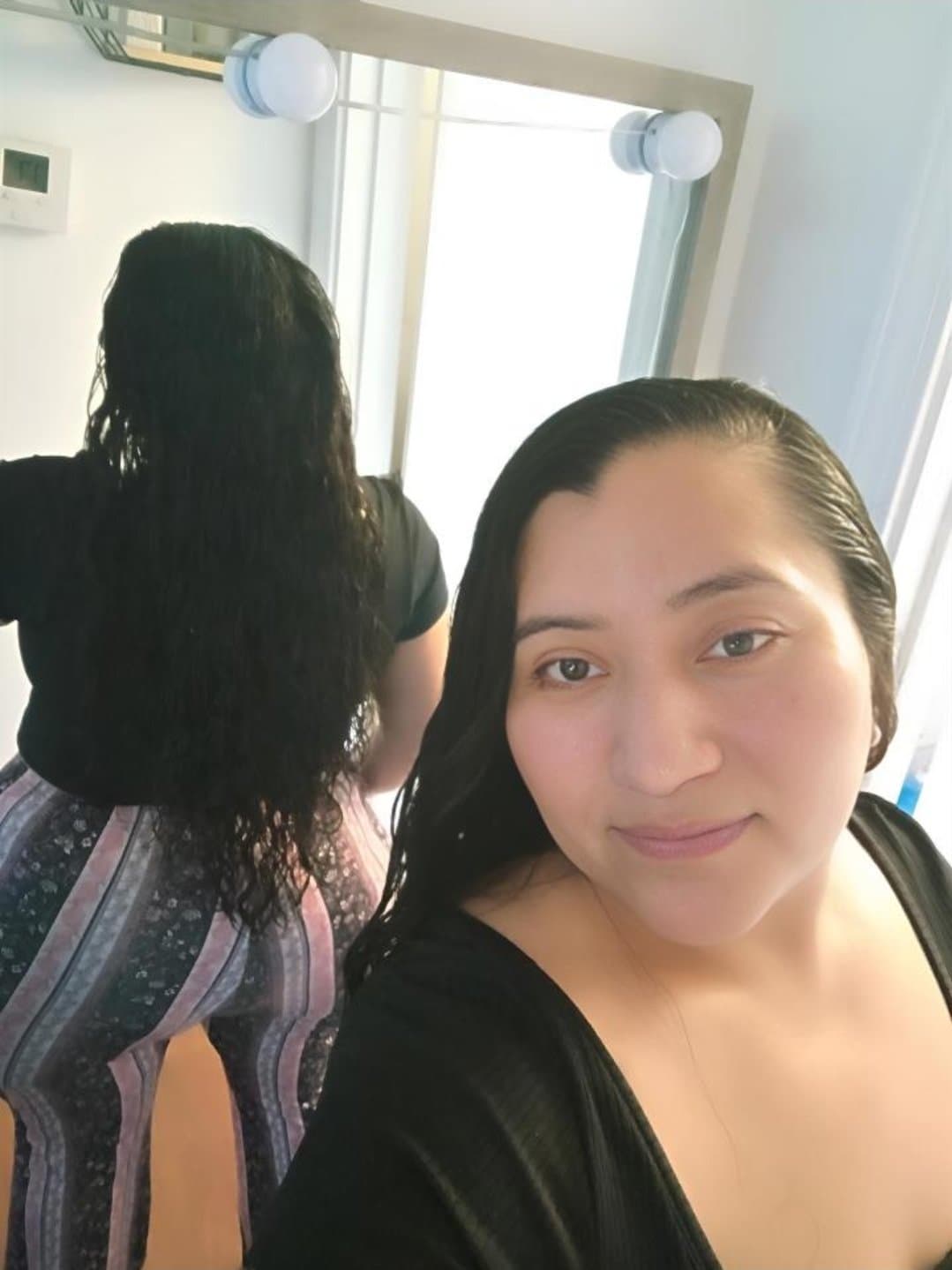 My friend Angie loves to send me photos and loves this dick between those ass cheeks