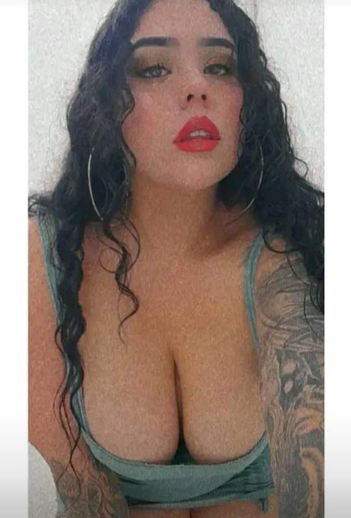 Luisa Fernanda lya_evans444"eva_wrigth puta colombiana hace stream en chaturbate y el marido ni sabe