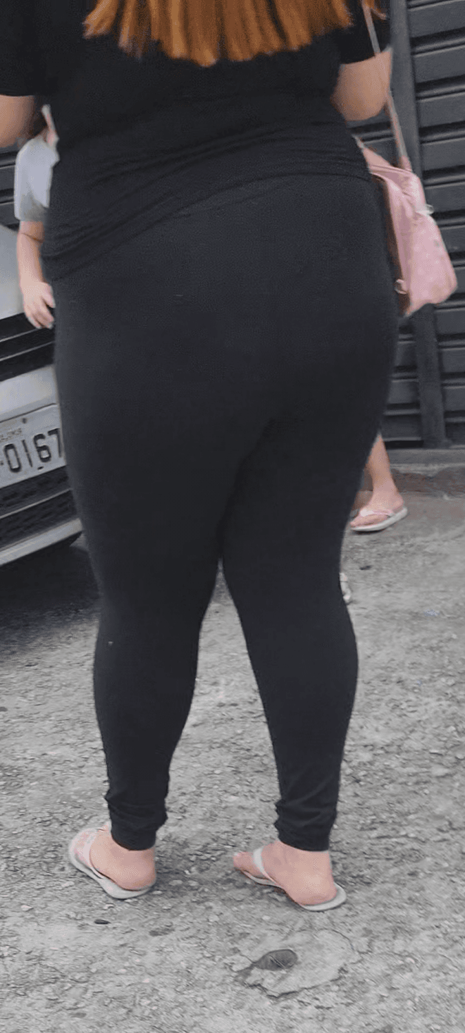 Gordinha gostosa ( Cara de safada que goza dando o cuzão) + Bônus -Gostosa do rabo lindo de legging.