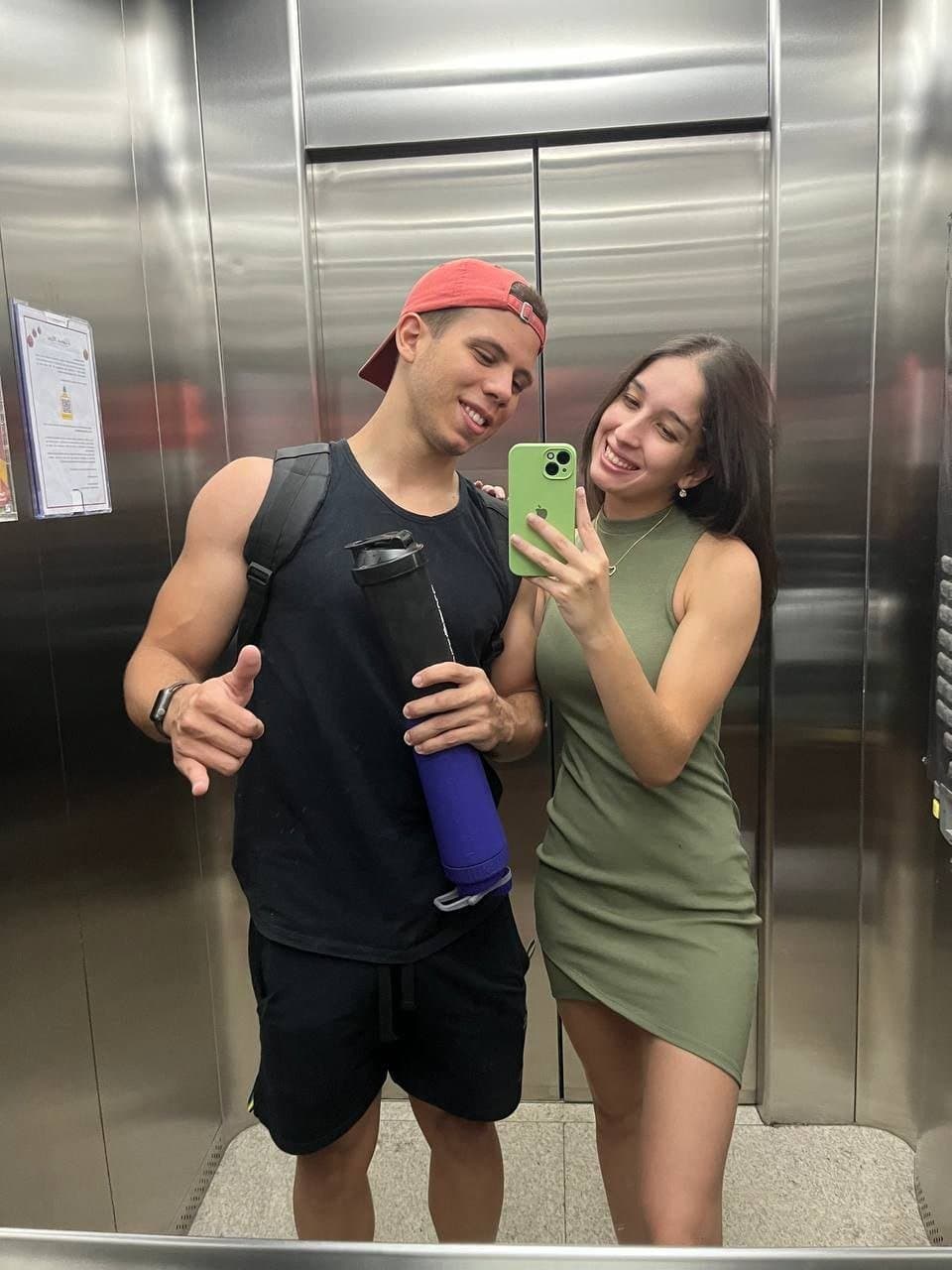 Vou postar 5 vídeos desse casal se alguém me mandar ou achar mais vídeos do último casal postado