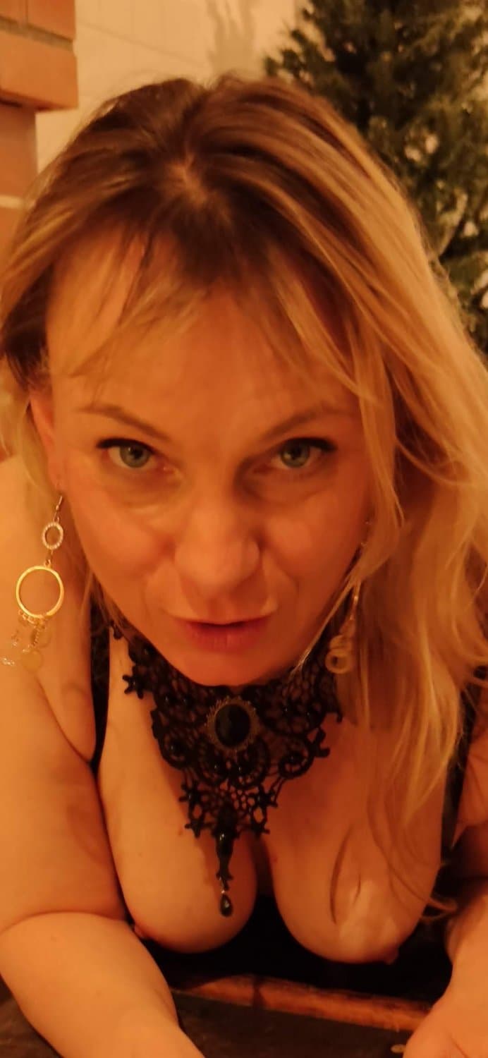 Sabrinag75 la salope exhib