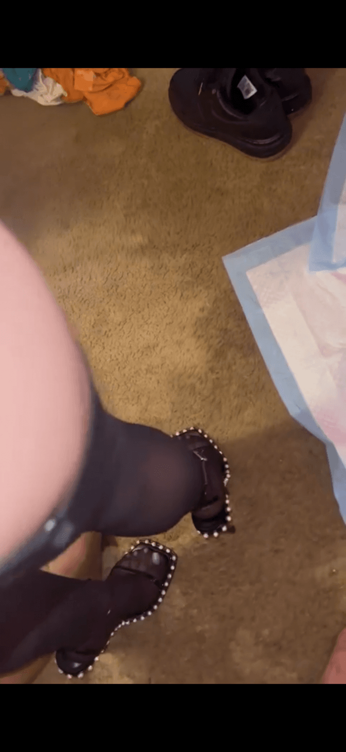 Click to view full size 18 years old Sofia Flores is a submissive fuck toy