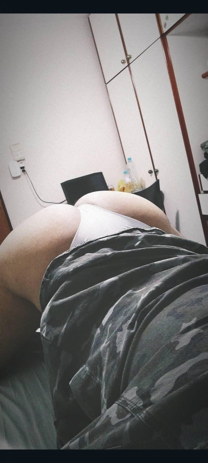 Novinho rabudo adora usar calcinha e crossdresser puto em casa e machao hetero na rua