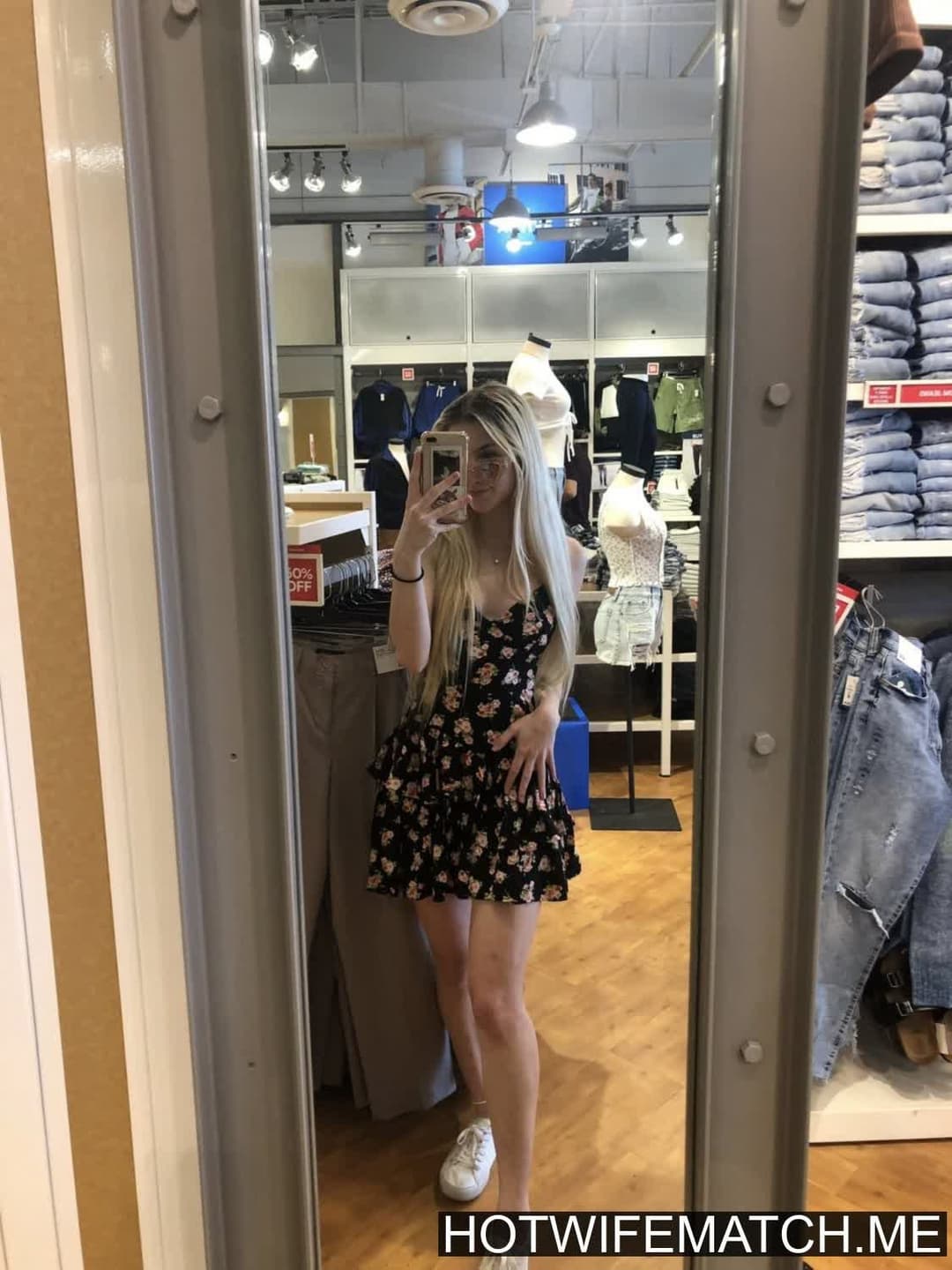 Sweet Della Gets Ravaged by BBC While Hubby Jerks Off