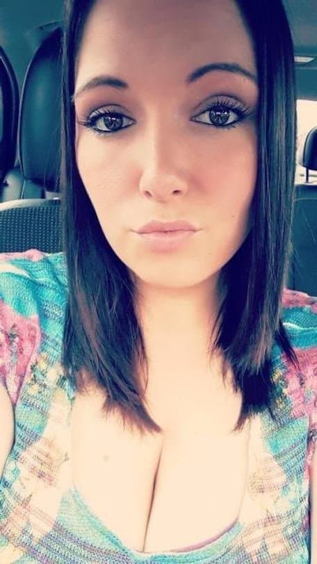 Click to view full size Back for good, Jess the fat fuck