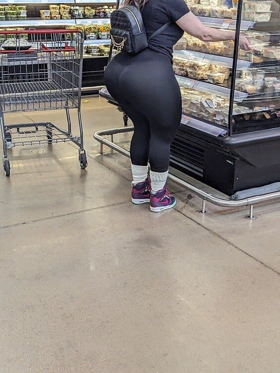 PπWG-BUBBLE-BUTT!HUGETITS°