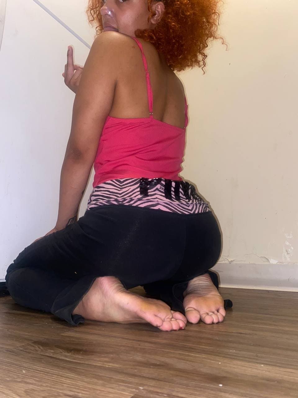 part 1??‍?of this light skin slut who wants part two her shits blown out??