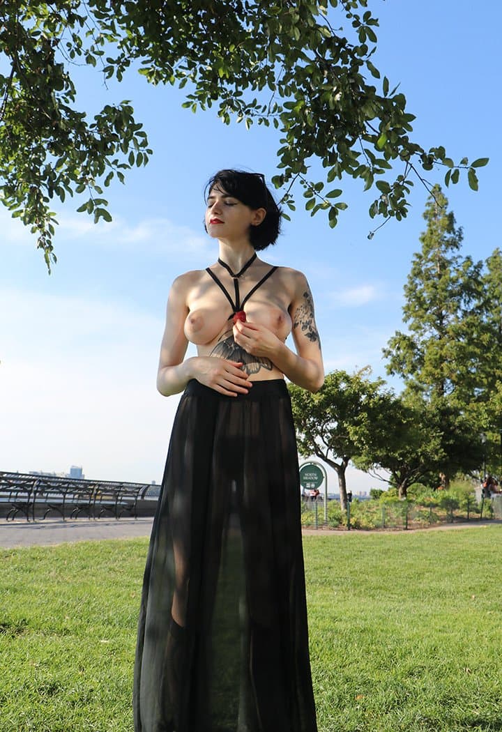 Ms Rosie Wilde (Ms Rosie Levine) nude (2)