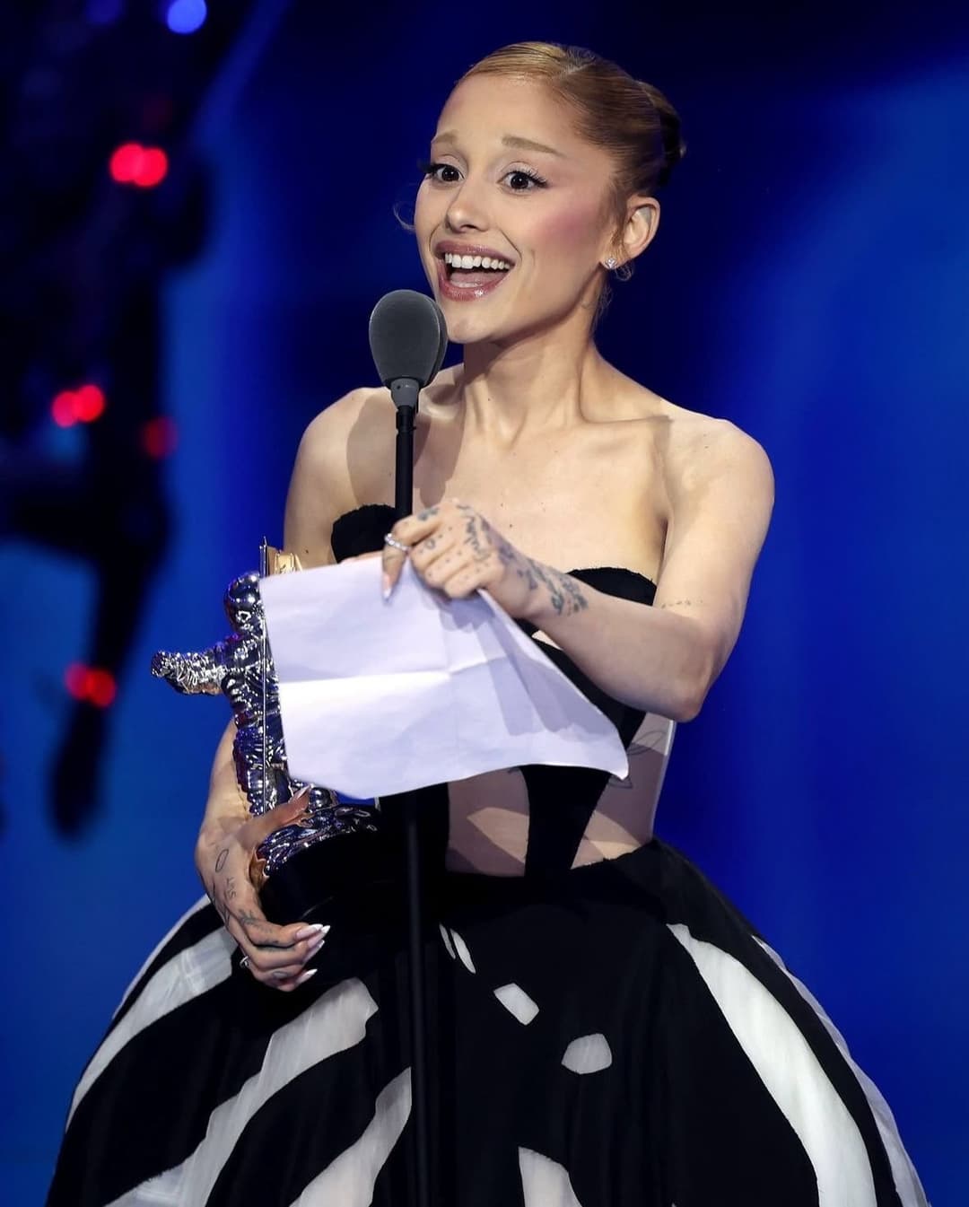 Cum for our award winning queen ?? (Ariana Grande)