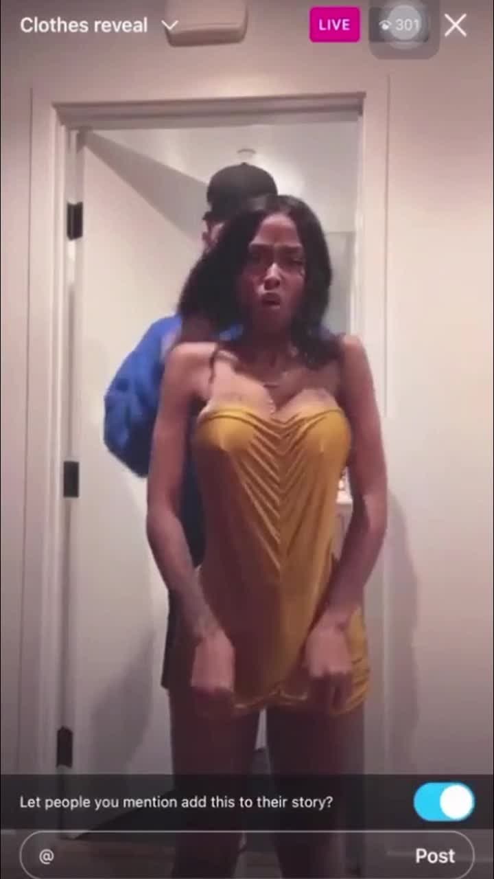 Click to view full size CELEBRITIES Nipple Slip IG Live (Cardi B, Halle Bailey, Megan Thee Stallion...)