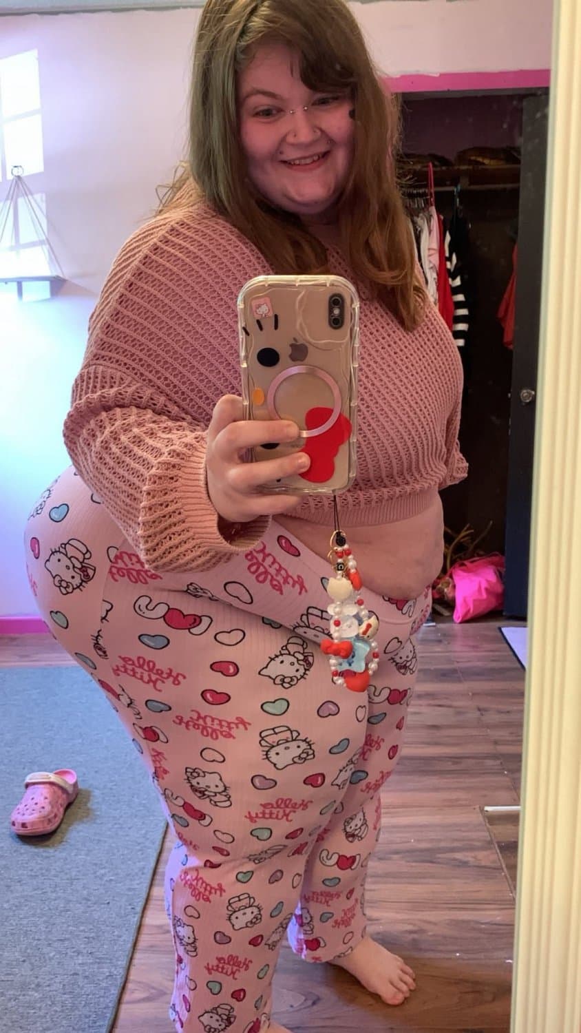 MASSIVE HUGE PAWG SSBBW BBW HUGE THICK BIG ASS GOONER MATERIAL