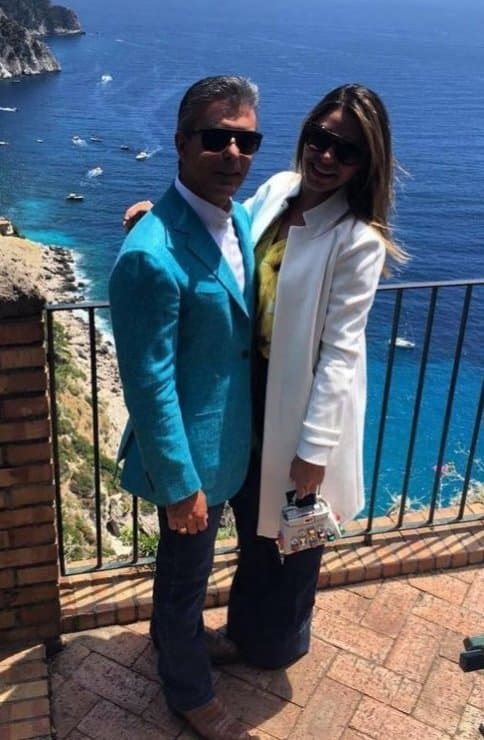 Wife Fucks Husbands Friends