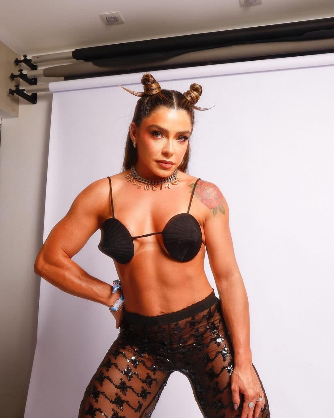 Latina pop icon, anal from BBC bodyguard, cumshot drips into pussy