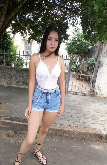 Click to view full size Novinha vazada pelo ex namorado corna