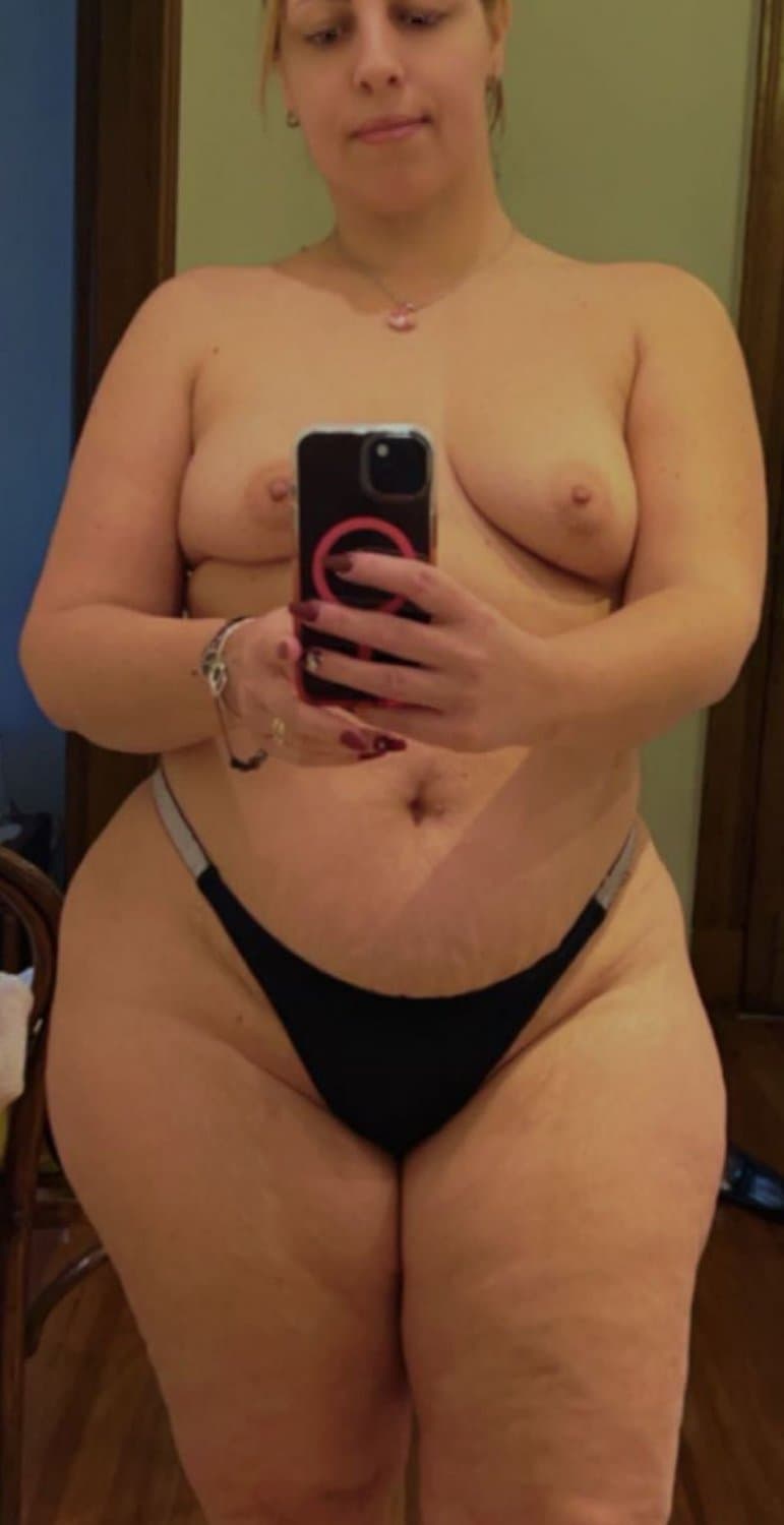 Milf Brasileña ?? Bien Cachonda Le Encanta el Sexo Anal??????????????