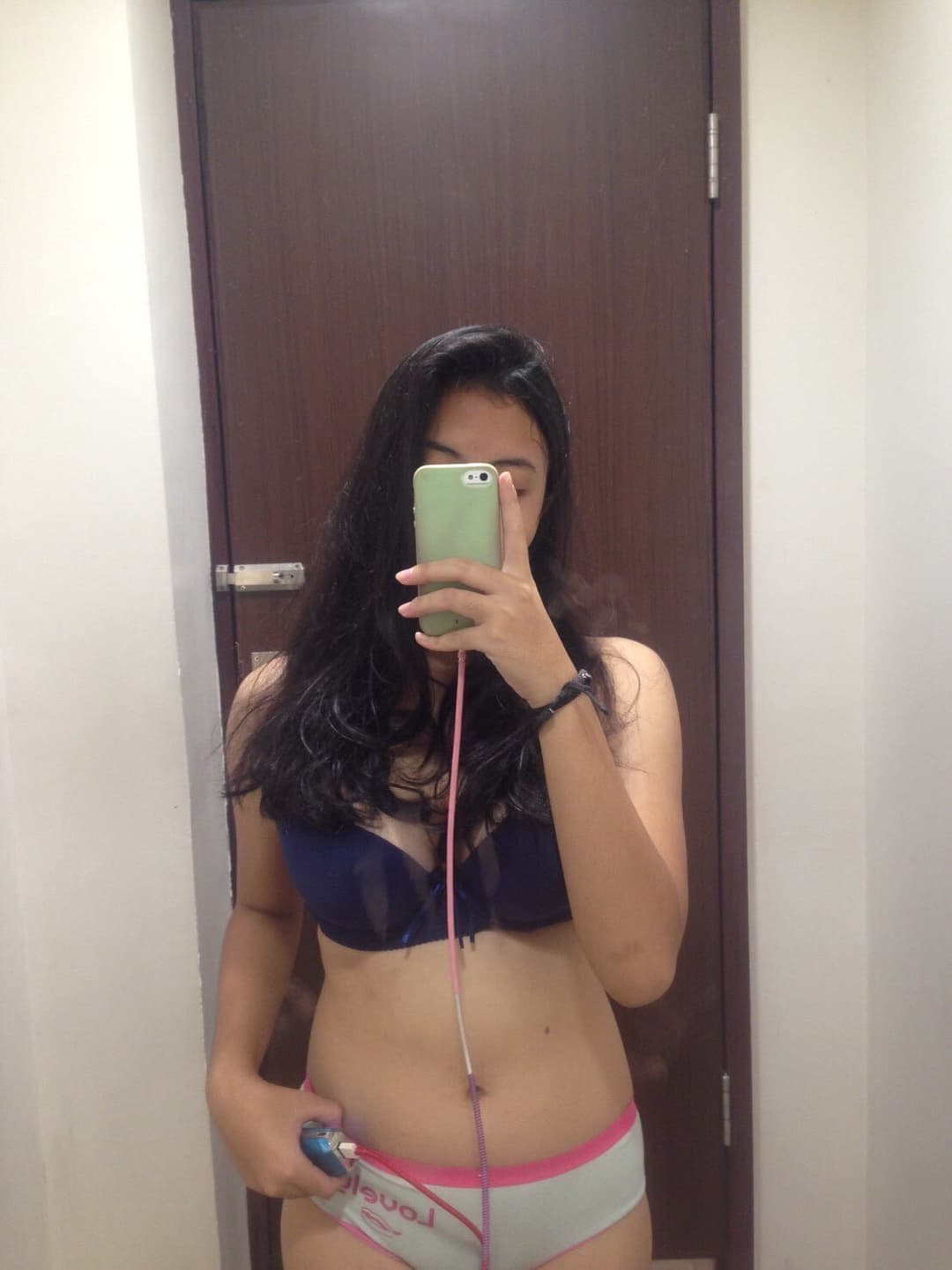 sarah cantik cewek sekolah sma gangbanged toket gede