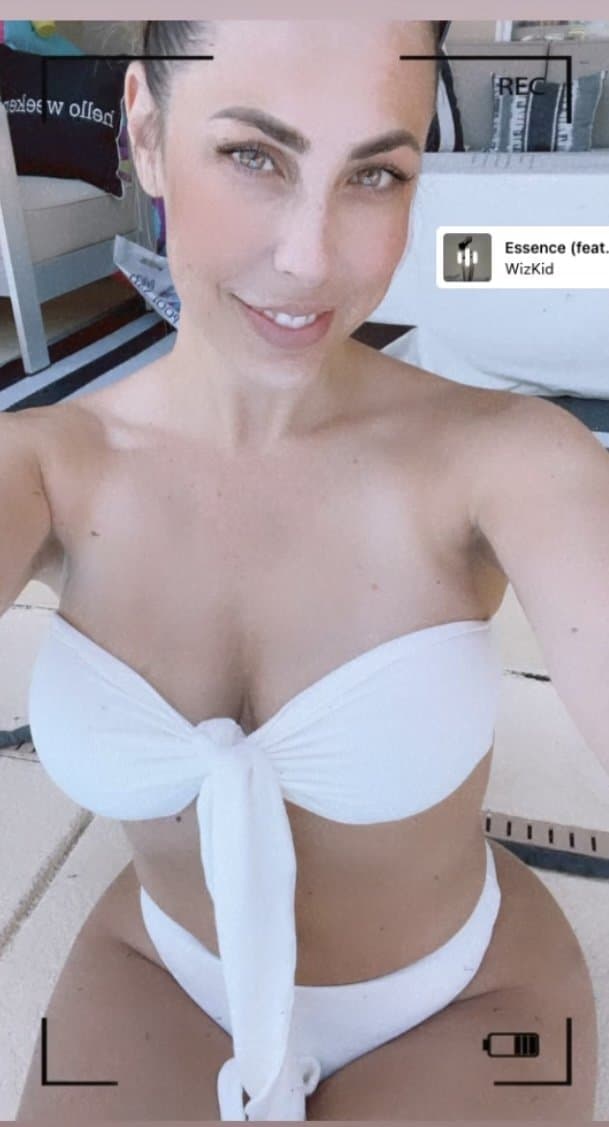 Click to view full size Big ass Texas hotwife Robyn fields