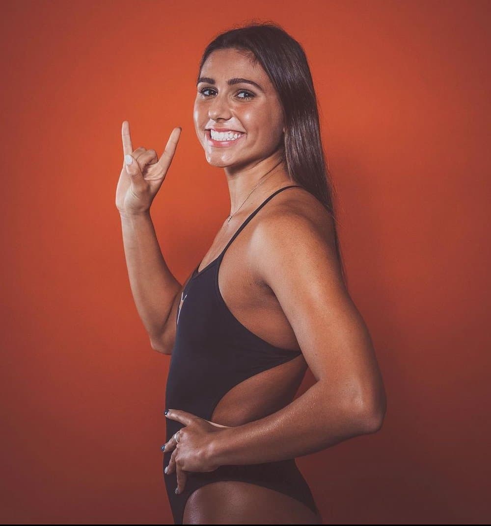 Hot College Athlete Kelly(Uniform)(Bikini)