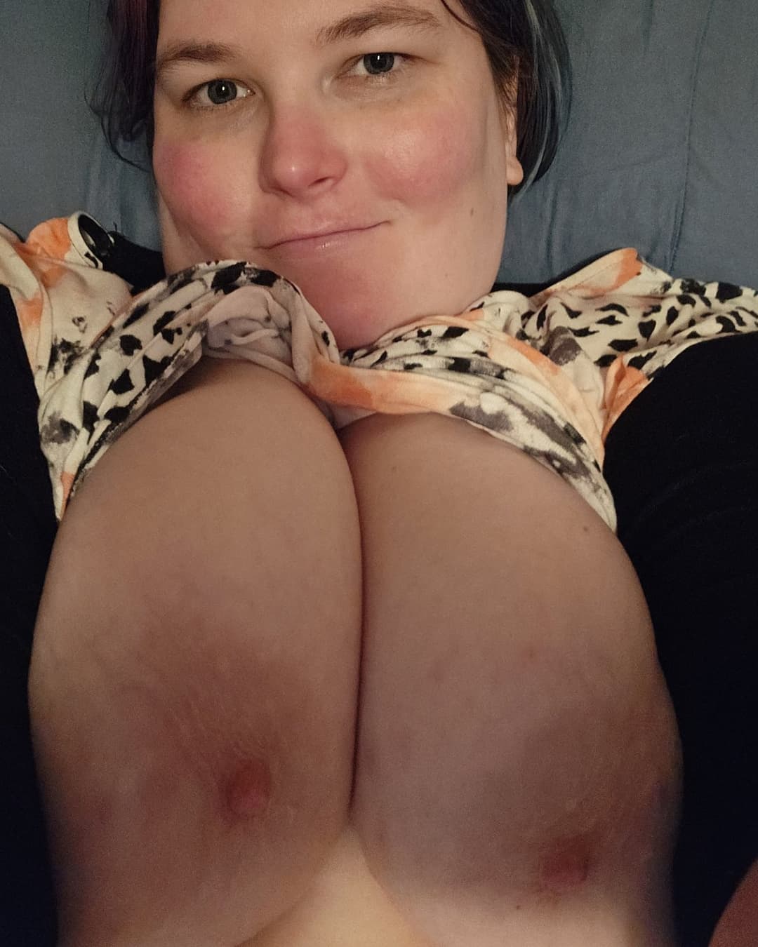 Risk big titty slut. Say what you would do to her in the comments. She watching.