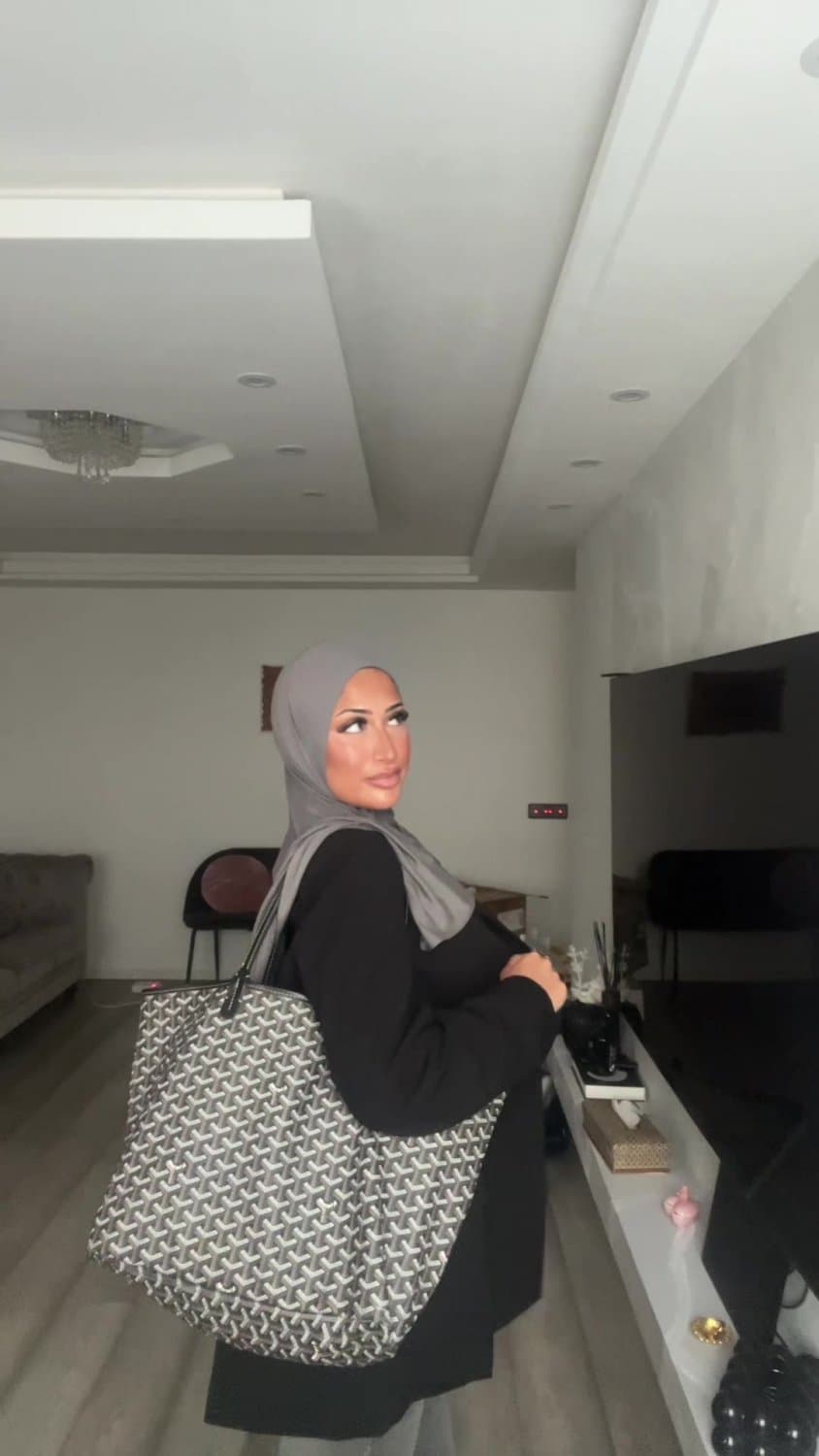 Iraqi Hijabi from sweden