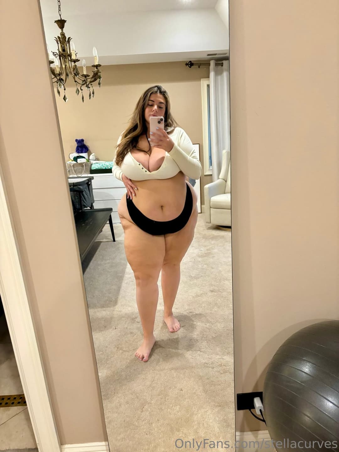 fat dark haired dark eyed BBW