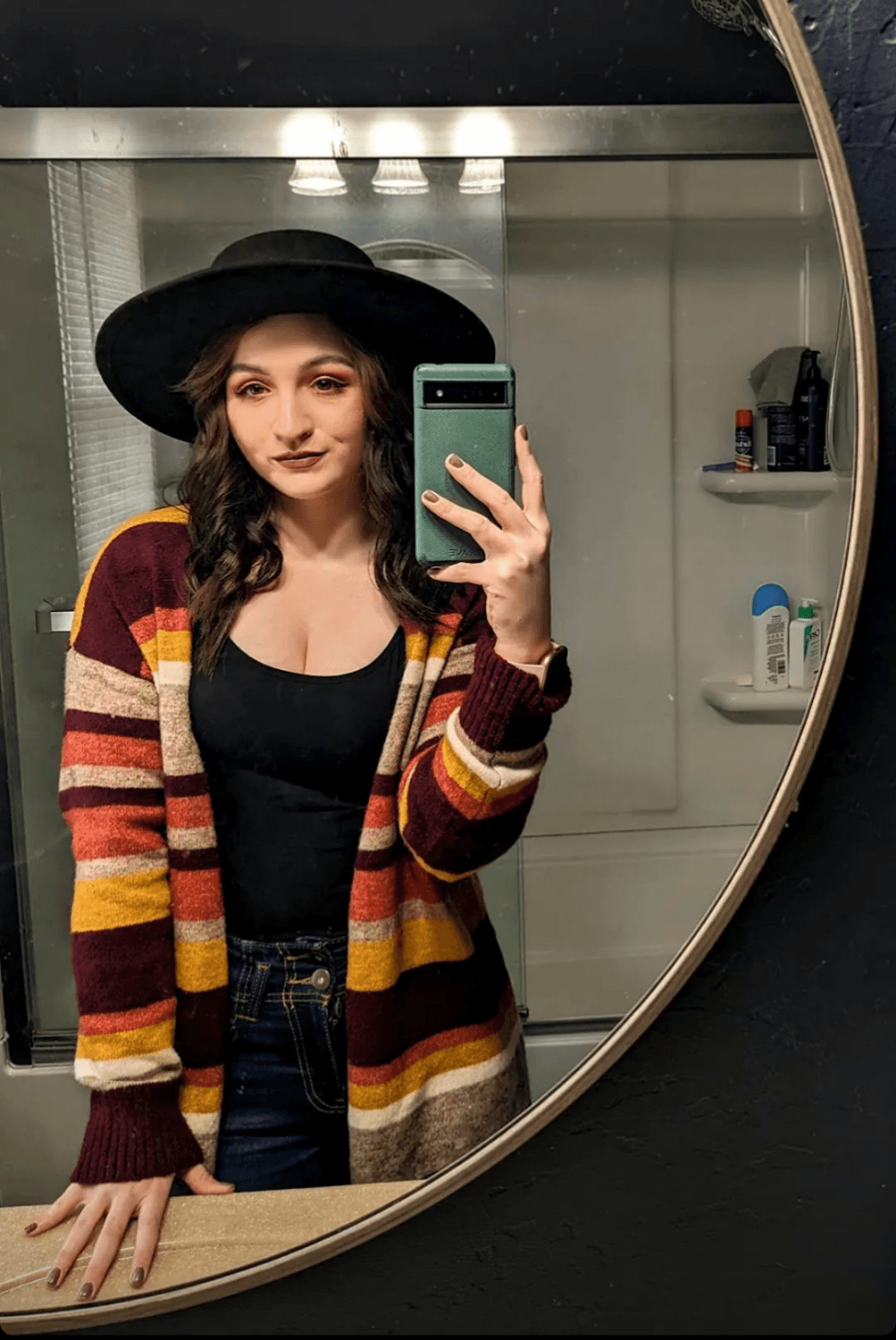 Sexy little Goth Bitch would be so satisfying to double stuff. Great titties too.