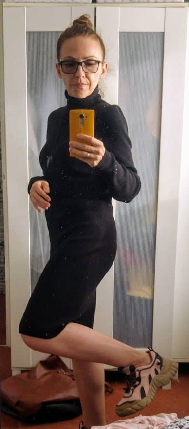 Slut of the week - short haired brunette.